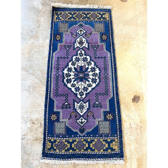 Vintage Turkish Anatolian 100% Wool Handwoven 1'8 x 3'10 feet Carpet Prayer Rug - Picture 3 of 3